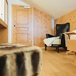 Ξενοδοχείο Superior Schneider 4*