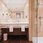 Ξενοδοχείο Superior Schneider 4*