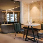 Superior Schneider Ski-in & Ski-out 4*