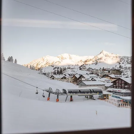 Superior Schneider Ski-in & Ski-out 4* Obertauern