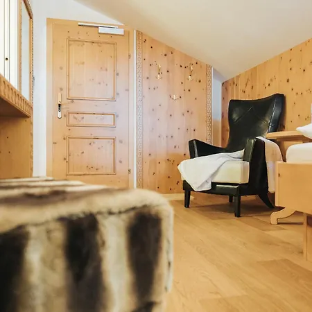 Hotel Superior Schneider Ski-in & Ski-out 4*