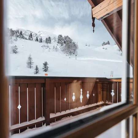 Superior Schneider Ski-in & Ski-out Готель Обертауерн